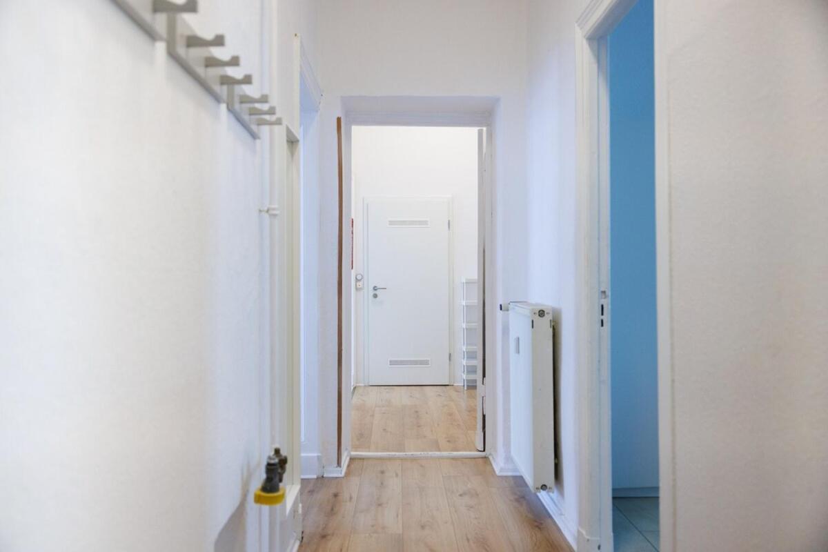 Charming In Shared In Berlin-kreuzberg Apartment *