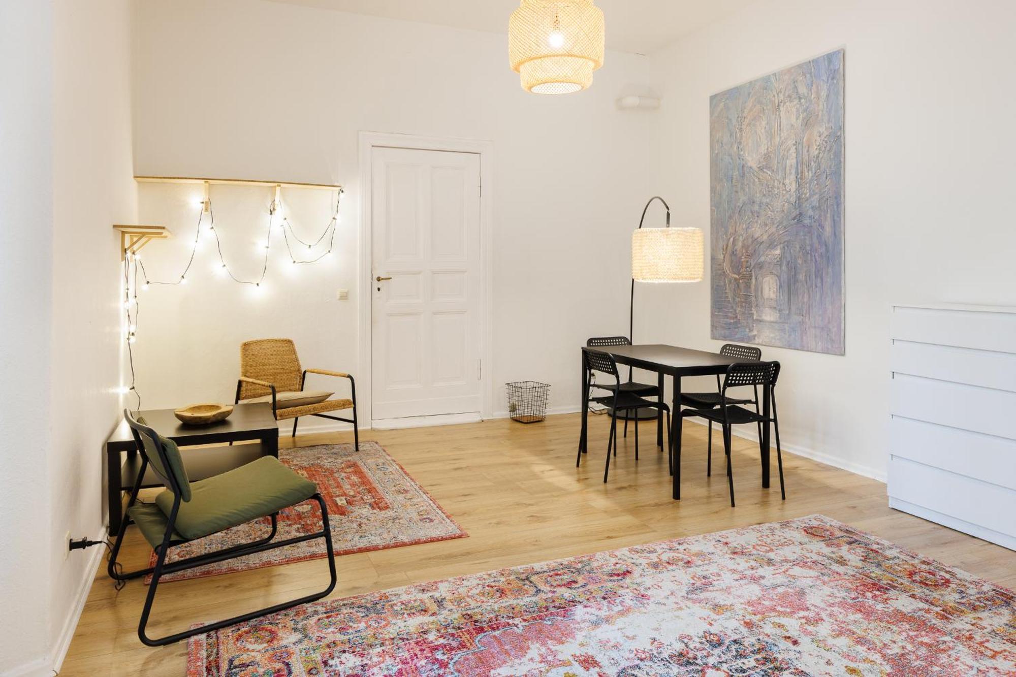 Charming In Shared In Berlin-kreuzberg Apartment